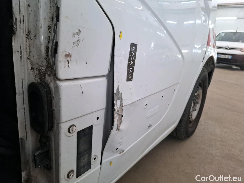  Renault  Master  III Fourgon L2H2 3 5 Grand Confort dCi 130CV BVM6 E6 #8