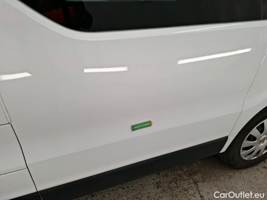  Renault  Trafic RENAULT  / 2019 / 4P / Combi Zen L1 dCi 120 S&S - 8 pl / RAMPE TPMR #8
