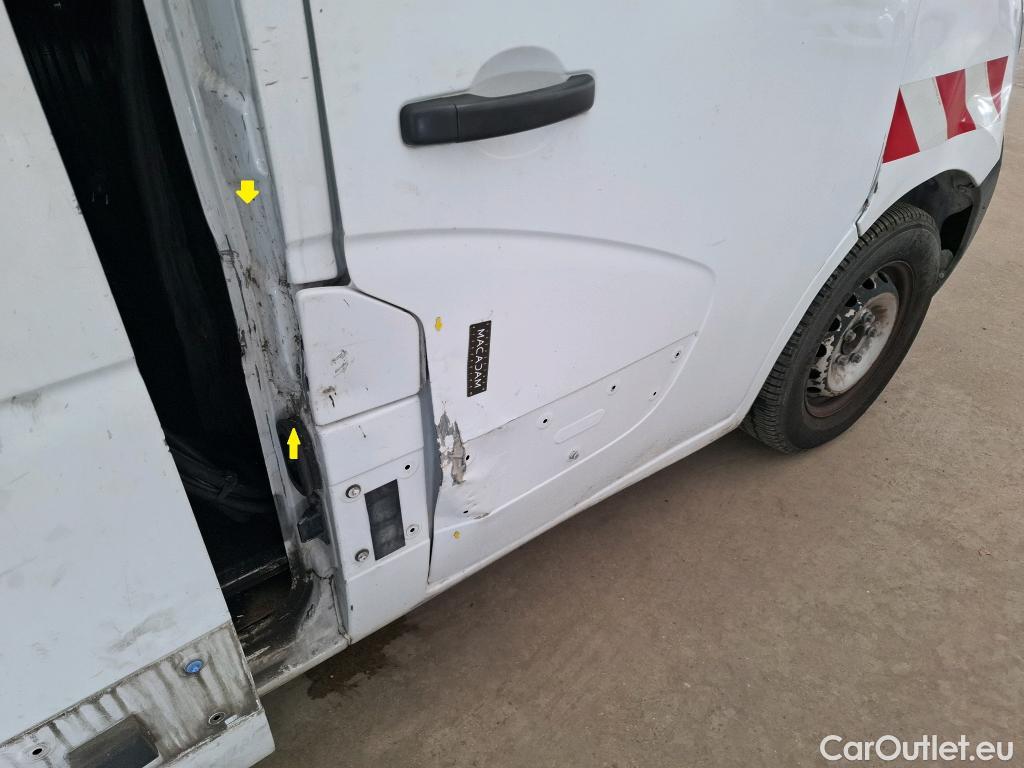  Renault  Master  III Fourgon L2H2 3 5 Grand Confort dCi 130CV BVM6 E6 #28