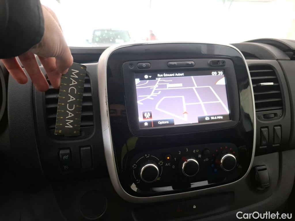  Renault  Trafic RENAULT  / 2019 / 4P / Fourgon tole FG GCF L1H1 1000 dCi 120 #62