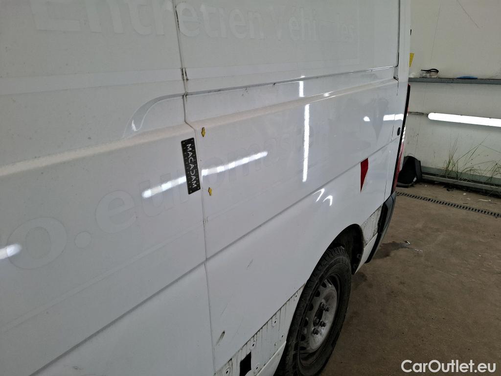  Renault  Master  III Fourgon L2H2 3 5 Grand Confort dCi 130CV BVM6 E6 #102