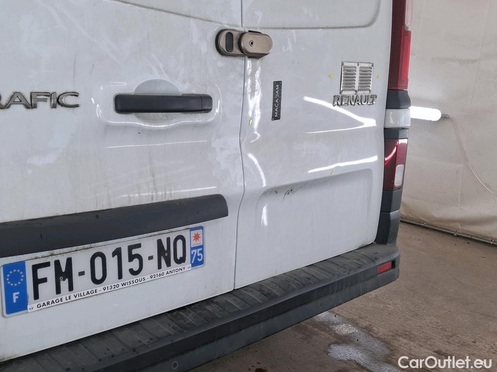  Renault  Trafic RENAULT  / 2019 / 4P / Fourgon tole FG GCF L1H1 1000 dCi 120 #47