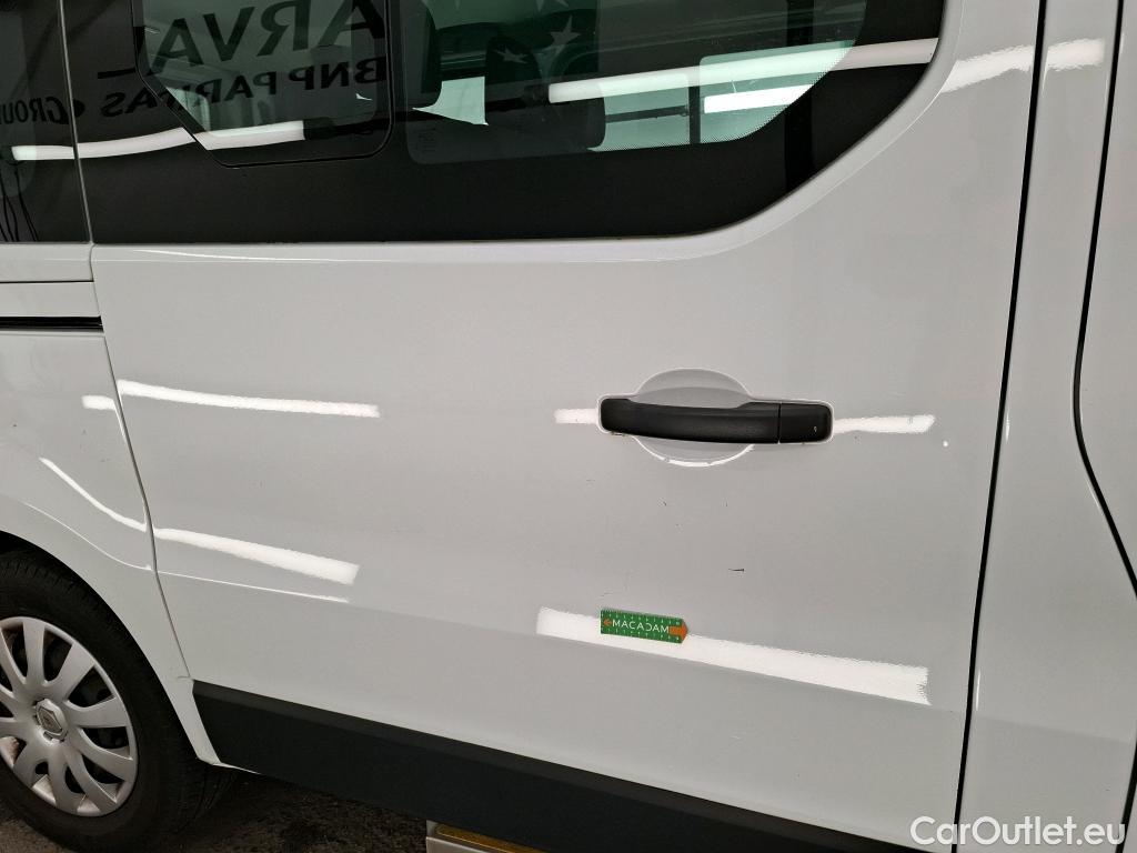  Renault  Trafic RENAULT  / 2019 / 4P / Combi Zen L1 dCi 120 S&S - 8 pl / RAMPE TPMR #18