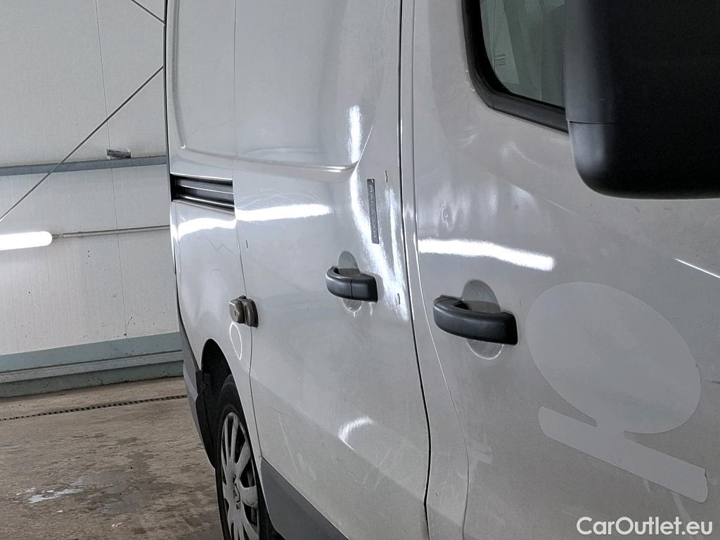  Renault  Trafic RENAULT  / 2019 / 4P / Fourgon tole FG GCF L1H1 1000 dCi 120 #26