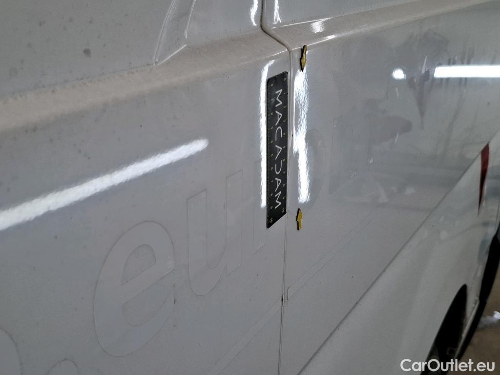  Renault  Master  III Fourgon L2H2 3 5 Grand Confort dCi 130CV BVM6 E6 #103