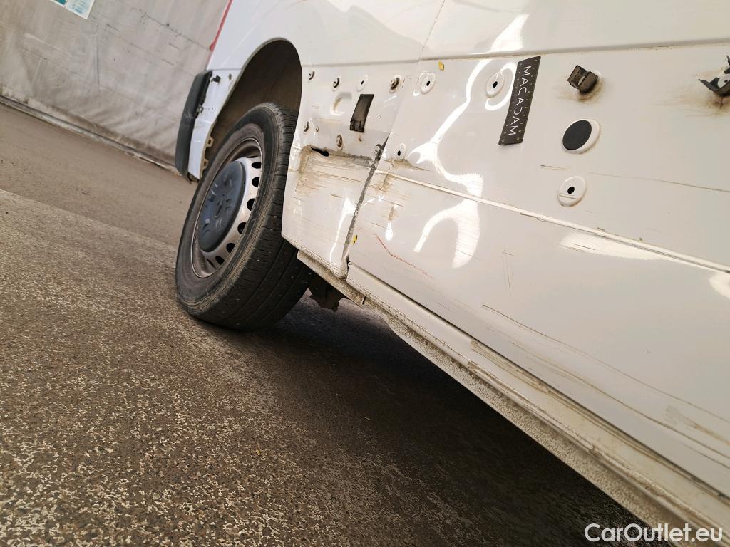  Renault  Master  III Fourgon L2H2 3 5 Grand Confort dCi 135CV BVM6 E6dT #15