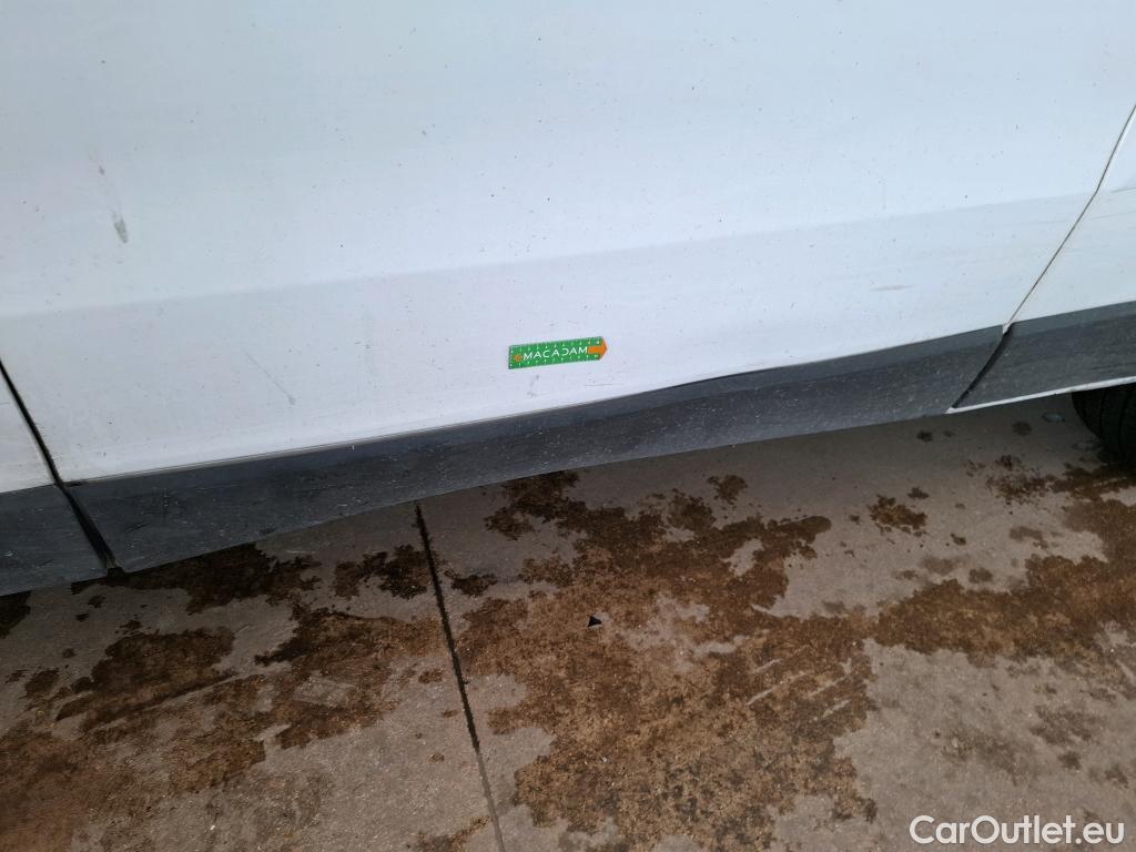  Renault  Trafic RENAULT  / 2021 / 4P / Fourgon tôlé FG GCF L2H1 3T Blue dCi 130 #46