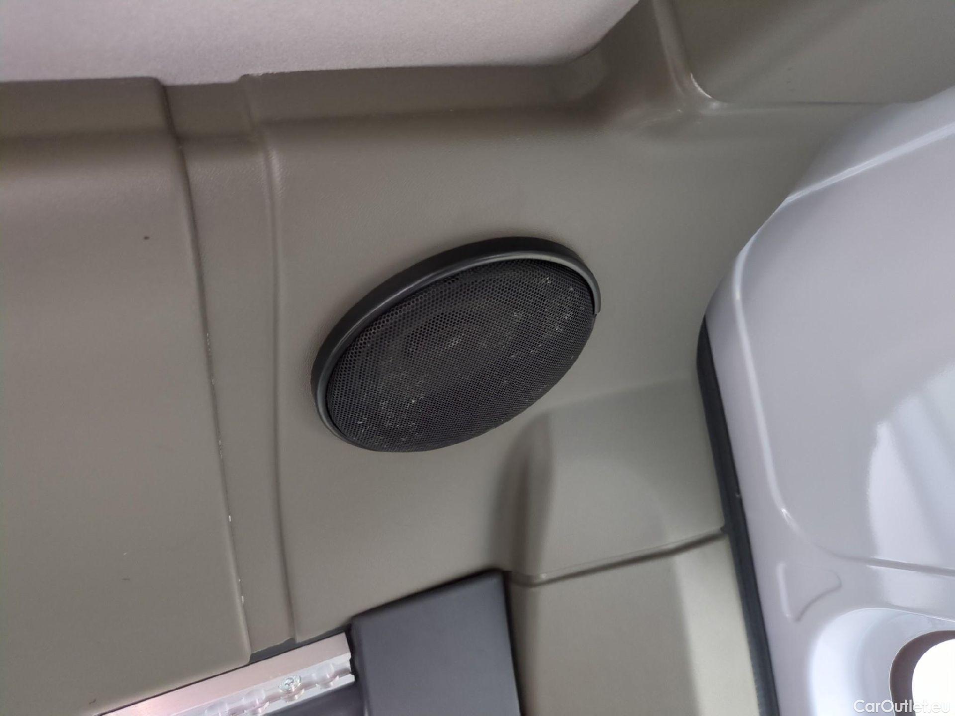  Renault  Master  III Fourgon L2H2 3 5 Grand Confort dCi 130CV BVM6 E6 #4