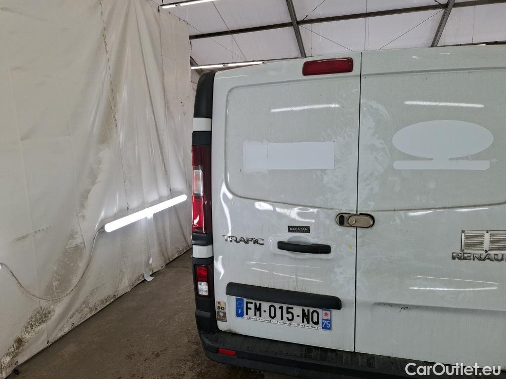  Renault  Trafic RENAULT  / 2019 / 4P / Fourgon tole FG GCF L1H1 1000 dCi 120 #35