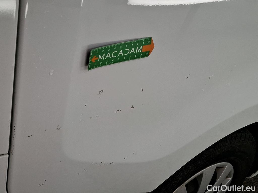 Renault  Trafic RENAULT  / 2019 / 4P / Combi Zen L1 dCi 120 S&S - 8 pl / RAMPE TPMR #16