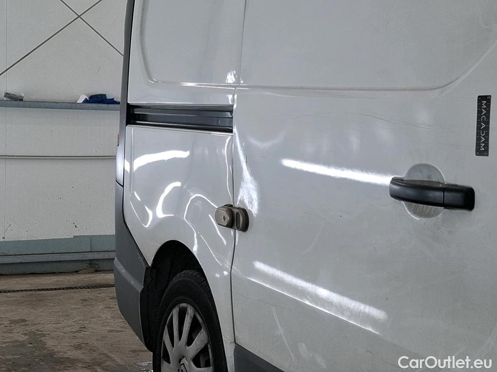  Renault  Trafic RENAULT  / 2019 / 4P / Fourgon tole FG GCF L1H1 1000 dCi 120 #28