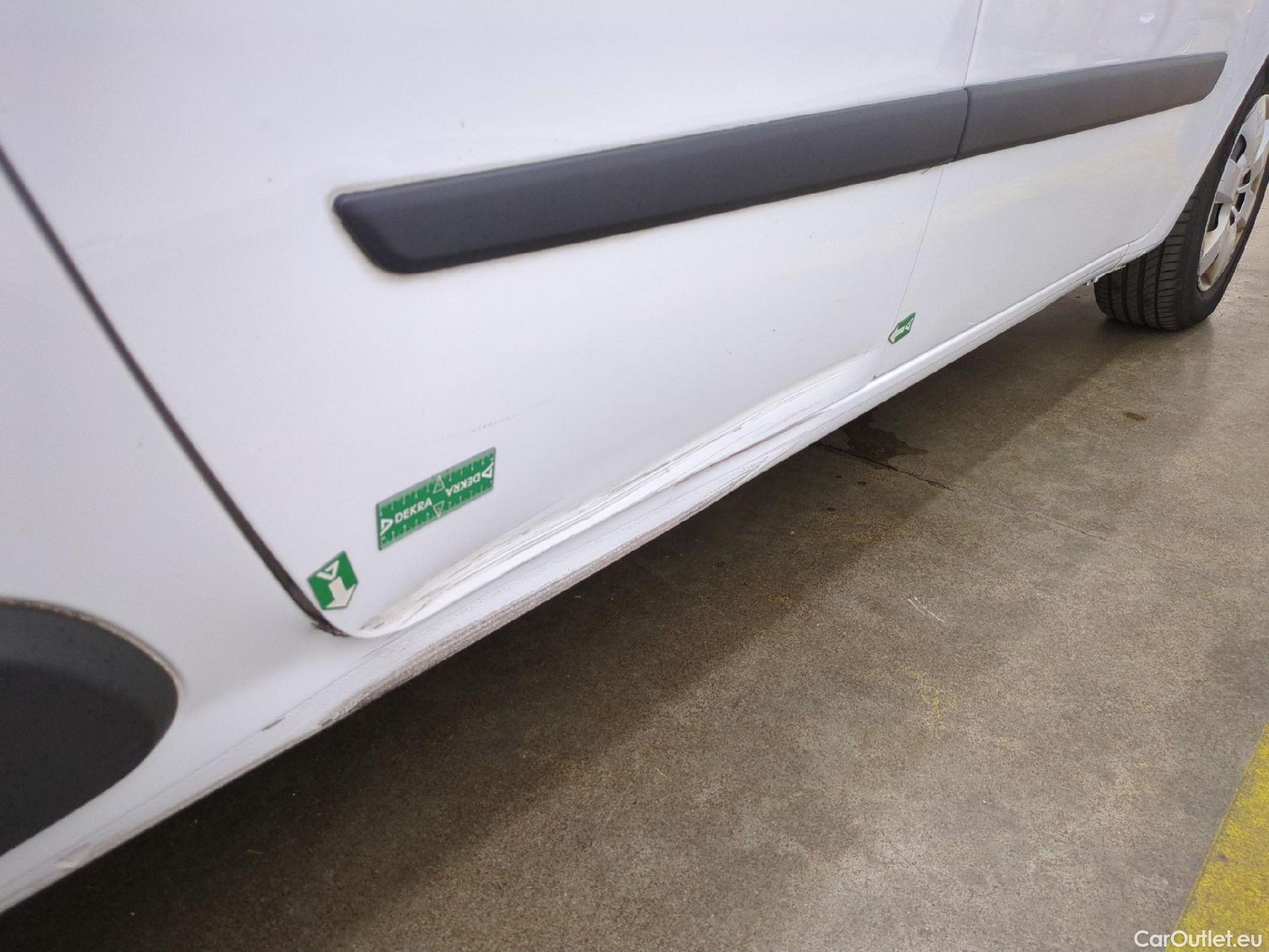  Renault  Kangoo  II Express Maxi Extra (Série Spéciale) 1.5 dCi 95CV BVM6 E6dT #40