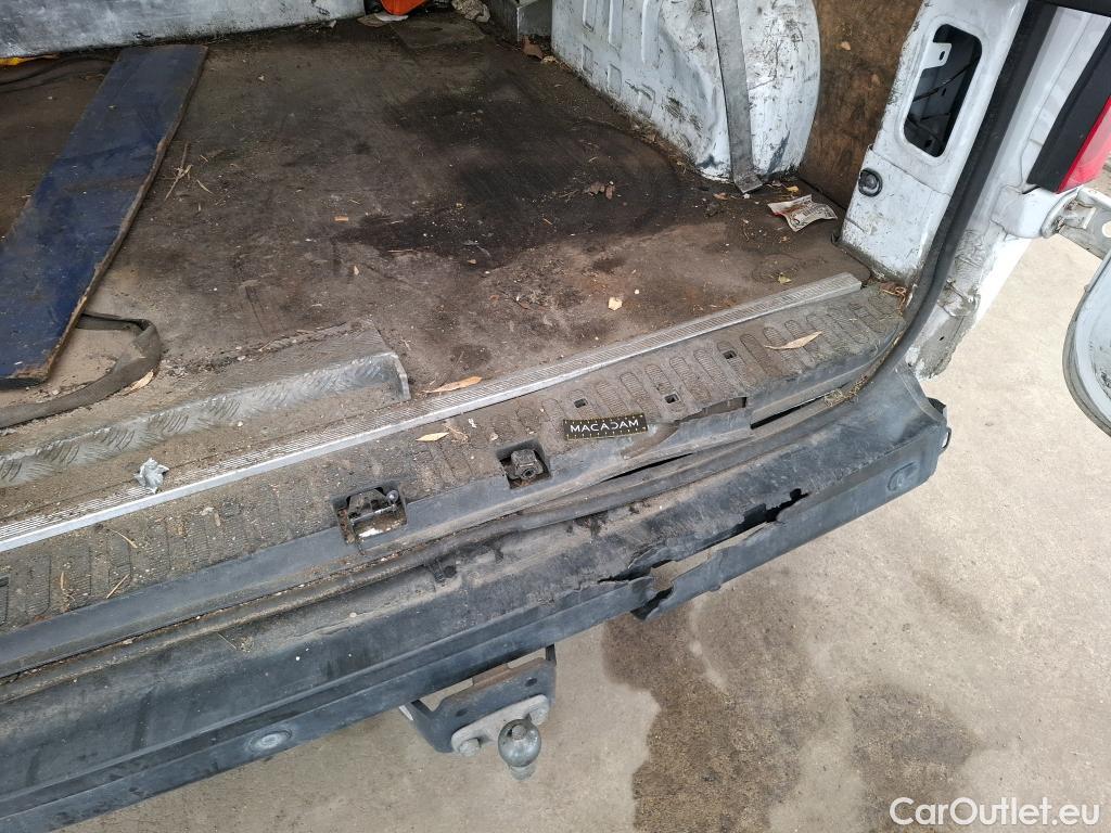  Renault  Master  III Fourgon L2H2 3 5 Grand Confort dCi 130CV BVM6 E6 #65
