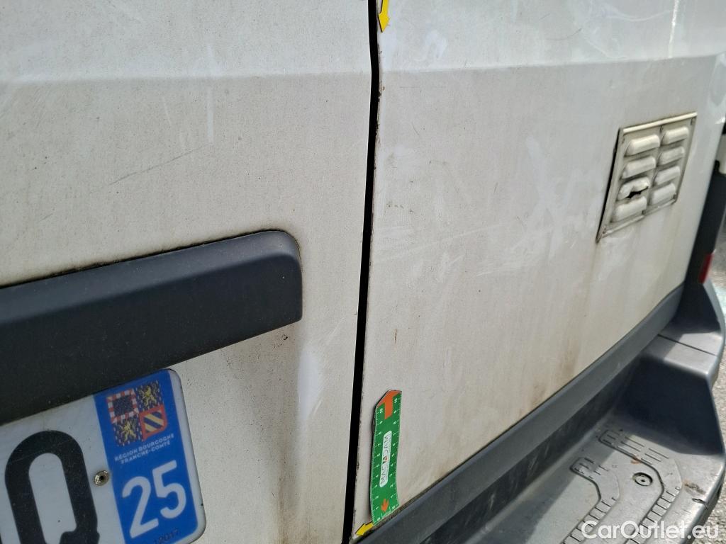  Volkswagen  Crafter  Fourgon Fourgon 35 mittlerer Radstand mit Hochdach FWD 2.0 140CV BVM6 #8