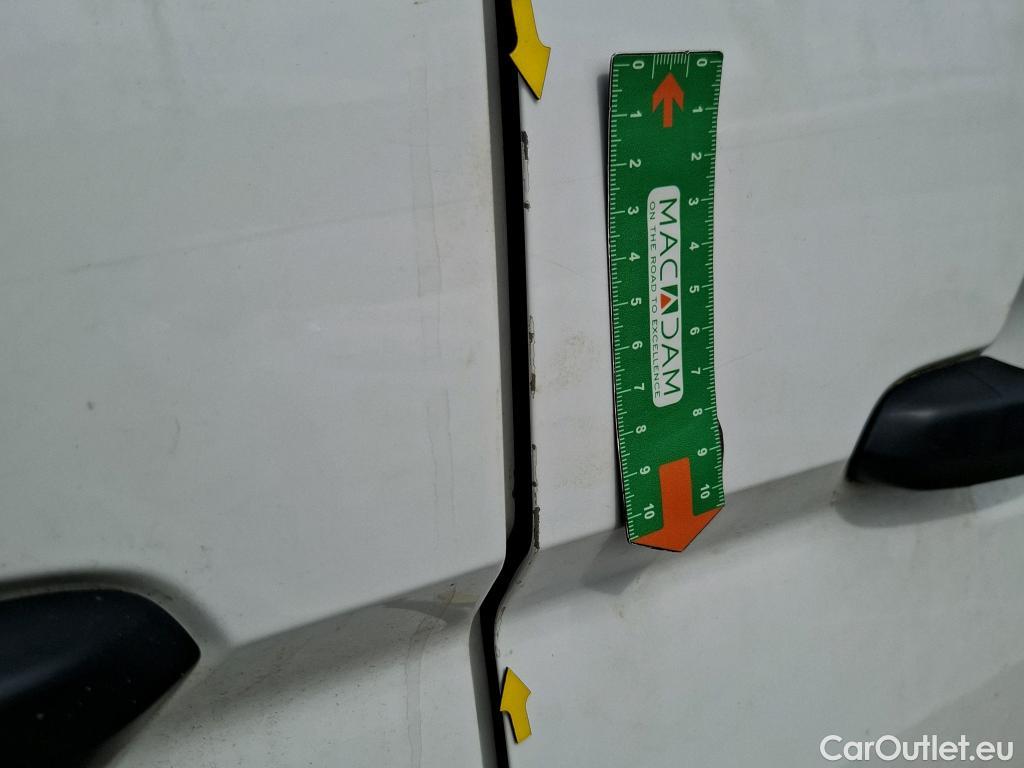  Volkswagen  Crafter  Fourgon Fourgon 35 mittlerer Radstand mit Hochdach FWD 2.0 140CV BVM6 #42