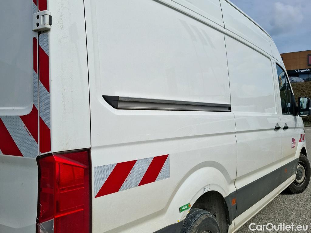  Volkswagen  Crafter  Fourgon Fourgon 35 mittlerer Radstand mit Hochdach FWD 2.0 140CV BVM6 #1