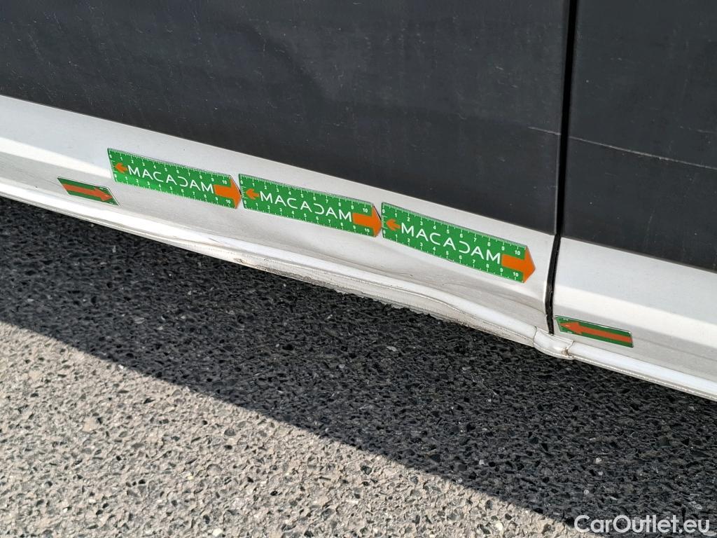  Volkswagen  Crafter  Fourgon Fourgon 35 lang mit Hochdach FWD 2.0 140CV BVM6 #17