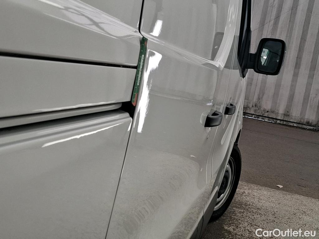  Renault  Trafic  III Fourgon L2H1 3T Grand Confort 2.0 dCi 130CV BVM6 E6d #16