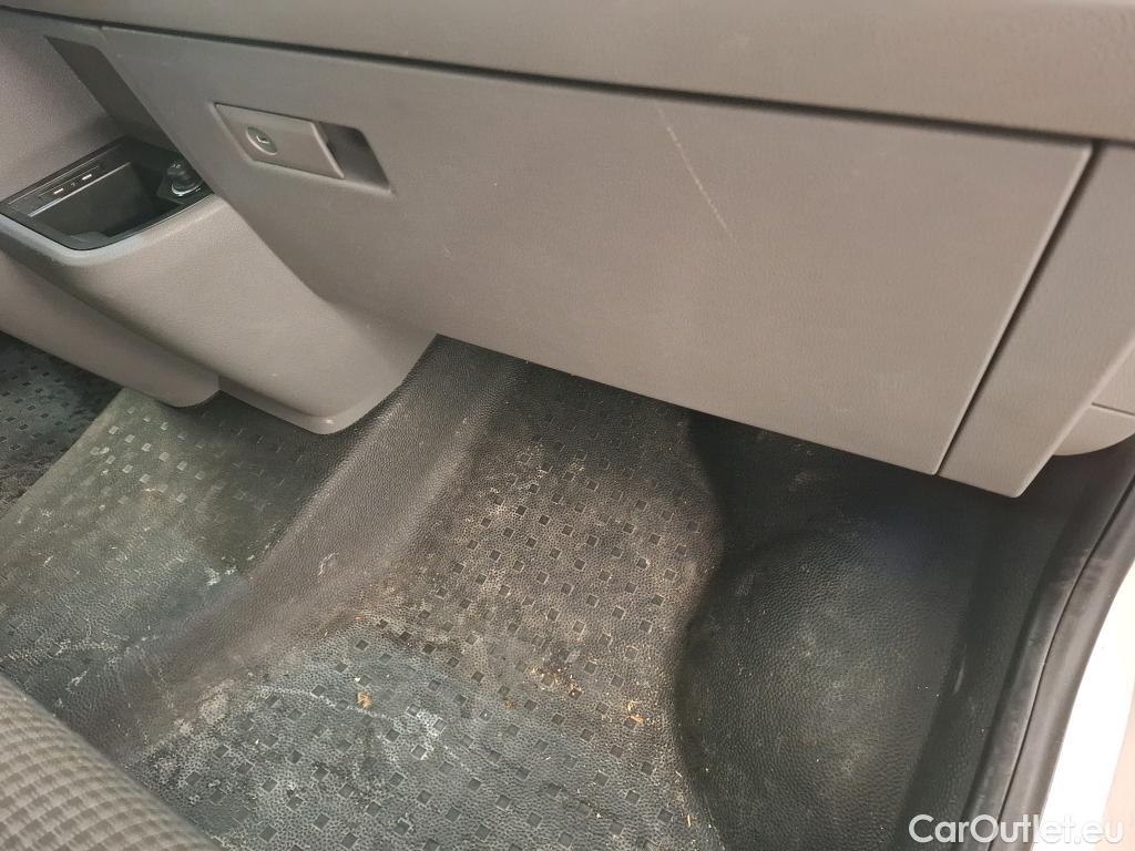  Volkswagen  Transporter VOLKSWAGEN  VU 4p Fourgon 2.0 TDi 150 L2H1 Business Line #12