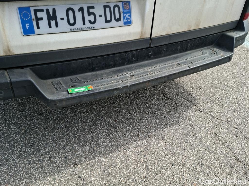  Volkswagen  Crafter  Fourgon Fourgon 35 mittlerer Radstand mit Hochdach FWD 2.0 140CV BVM6 #35