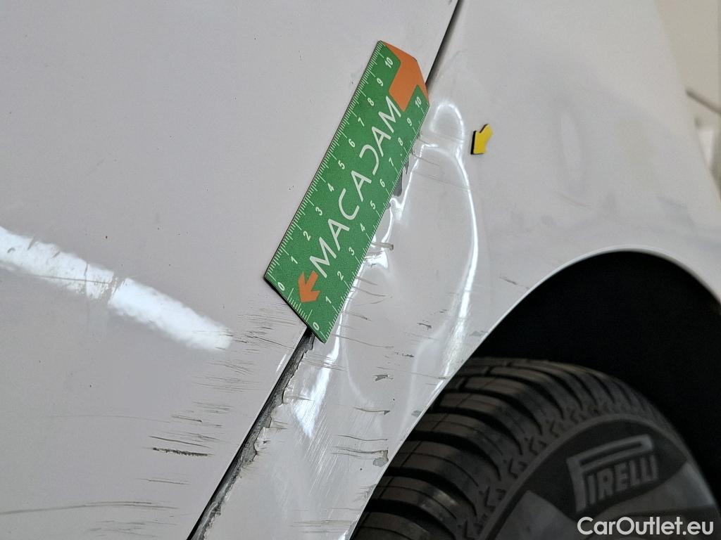  Renault  Clio  IV Air 0.9 TCe 75CV BVM5 E6 #18