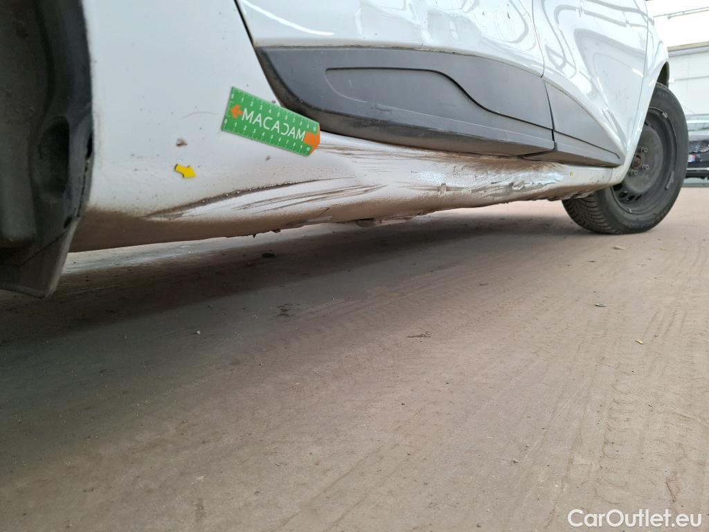  Renault  Clio  IV Air 0.9 TCe 75CV BVM5 E6 #1
