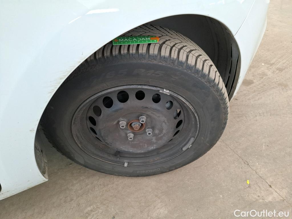  Renault  Clio  IV Air 0.9 TCe 75CV BVM5 E6 #80