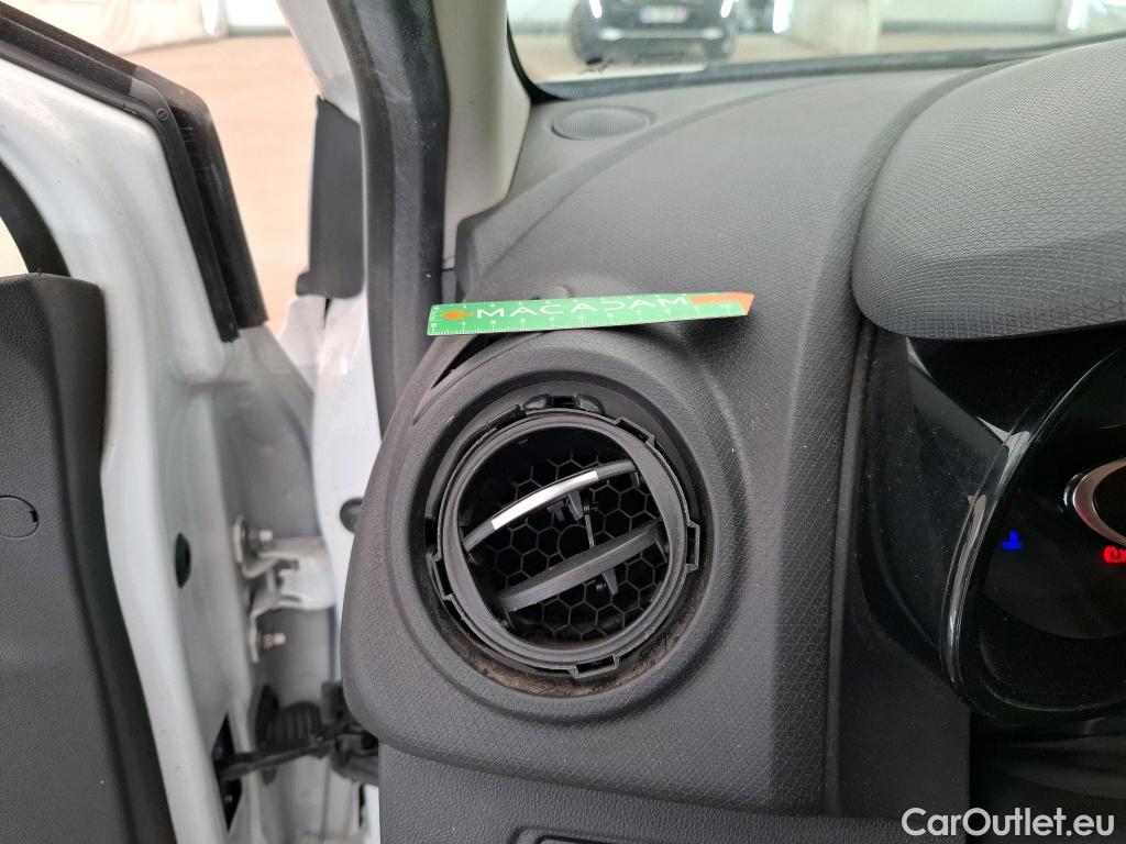  Renault  Clio  IV Air 0.9 TCe 75CV BVM5 E6 #82