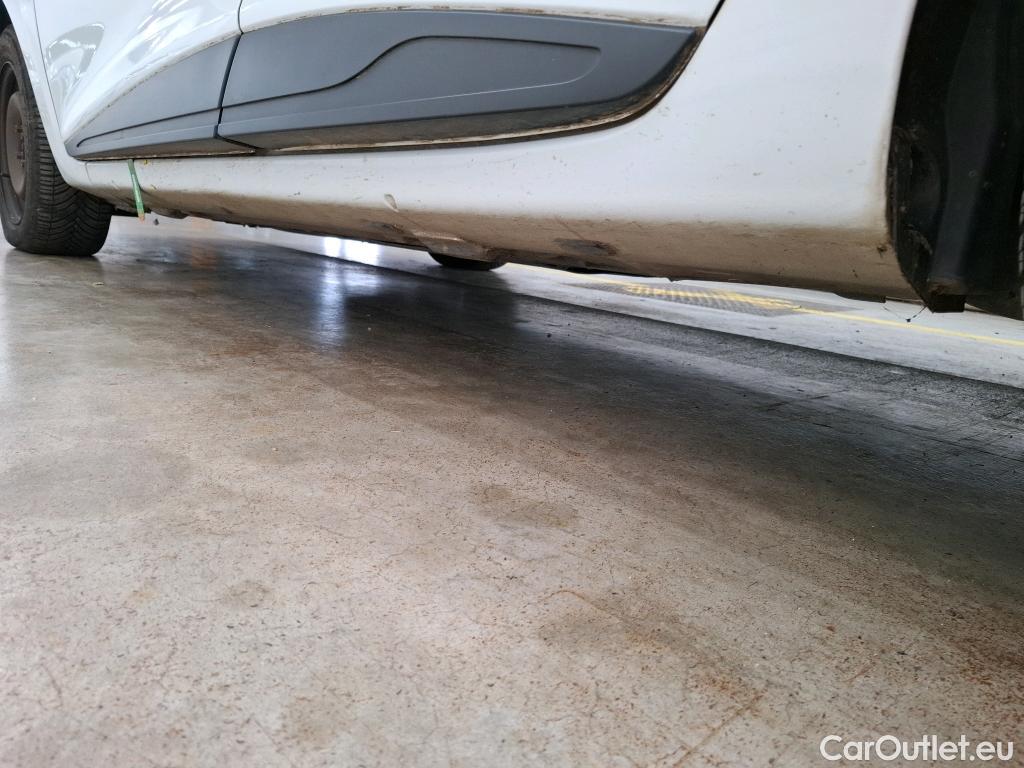  Renault  Clio  IV Air 1.5 dCi 75CV BVM5 E6 #1