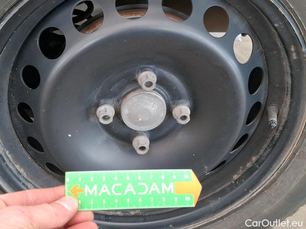  Renault  Clio  IV Air 0.9 TCe 75CV BVM5 E6 #77