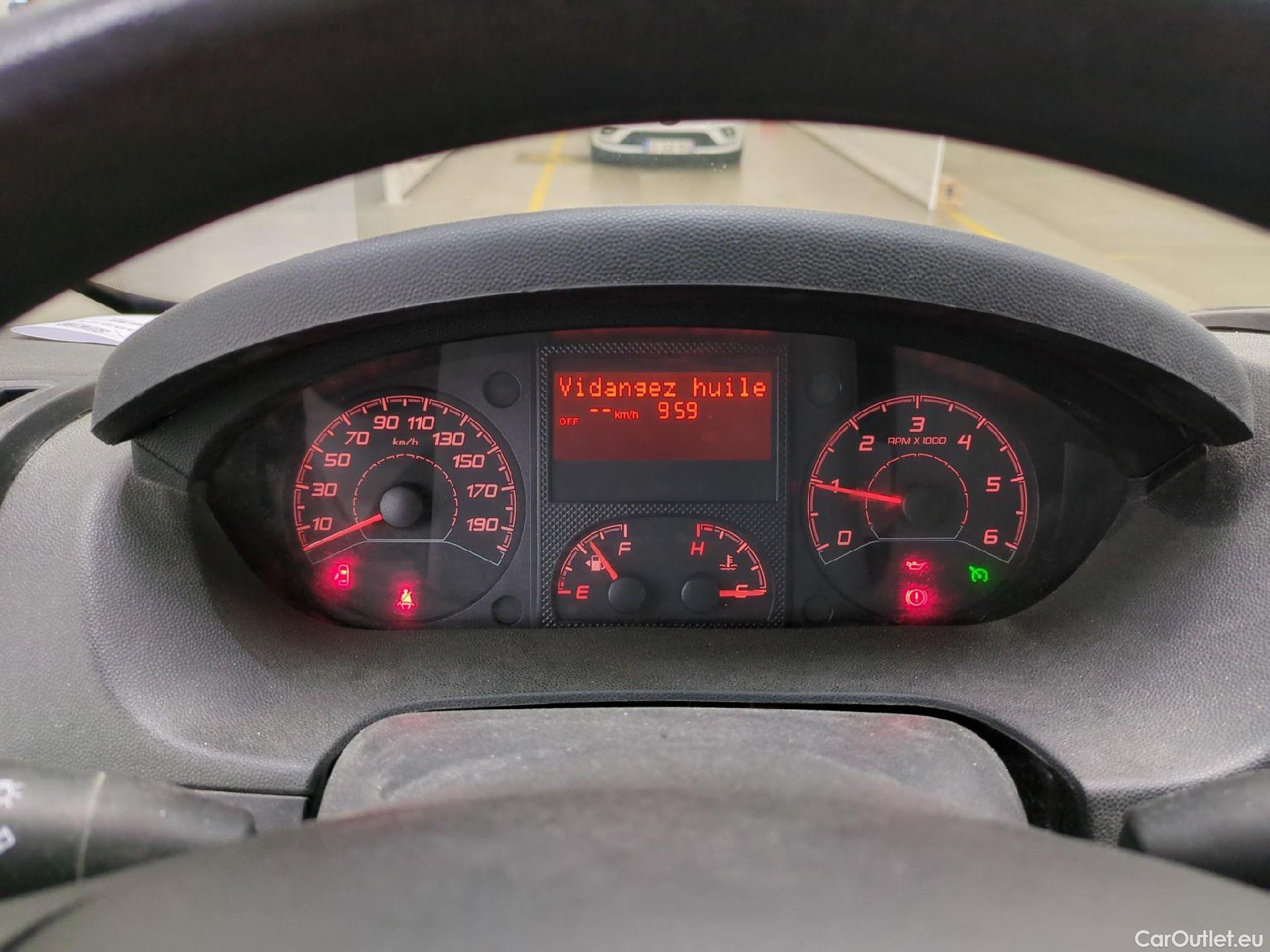  Peugeot  Boxer PEUGEOT  VU 4p Fourgon BLUEHDI 130 S&S PREMIUM PA 333 L2H2 #3