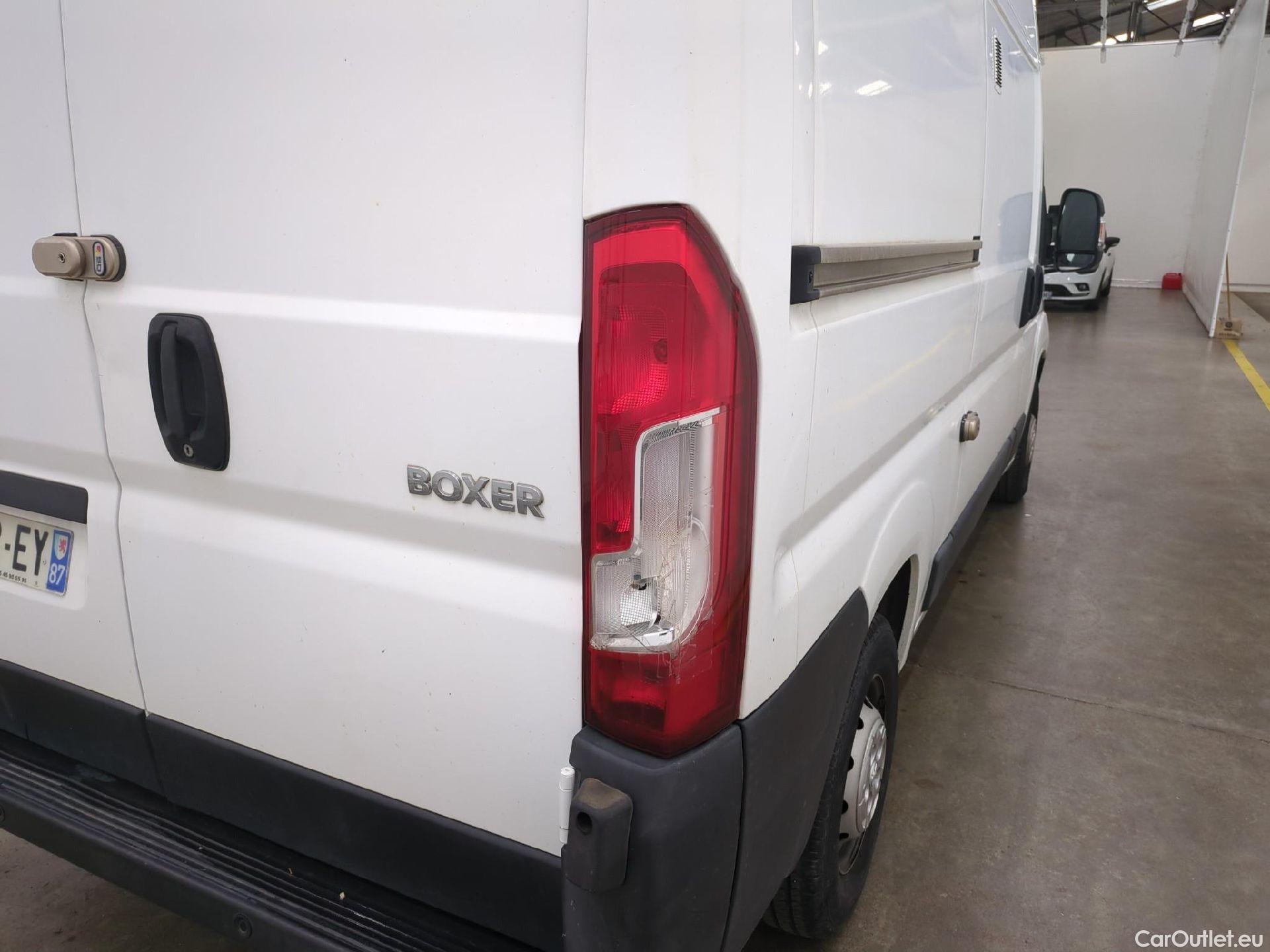  Peugeot  Boxer PEUGEOT  VU 4p Fourgon BLUEHDI 130 S&S PREMIUM PA 333 L2H2 #31
