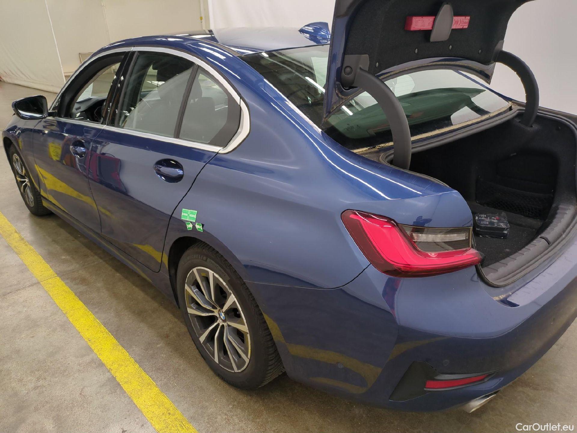  Bmw  Serie 3 Série 3 Lim. 320 i Lounge 2.0 185CV BVA8 E6d #38