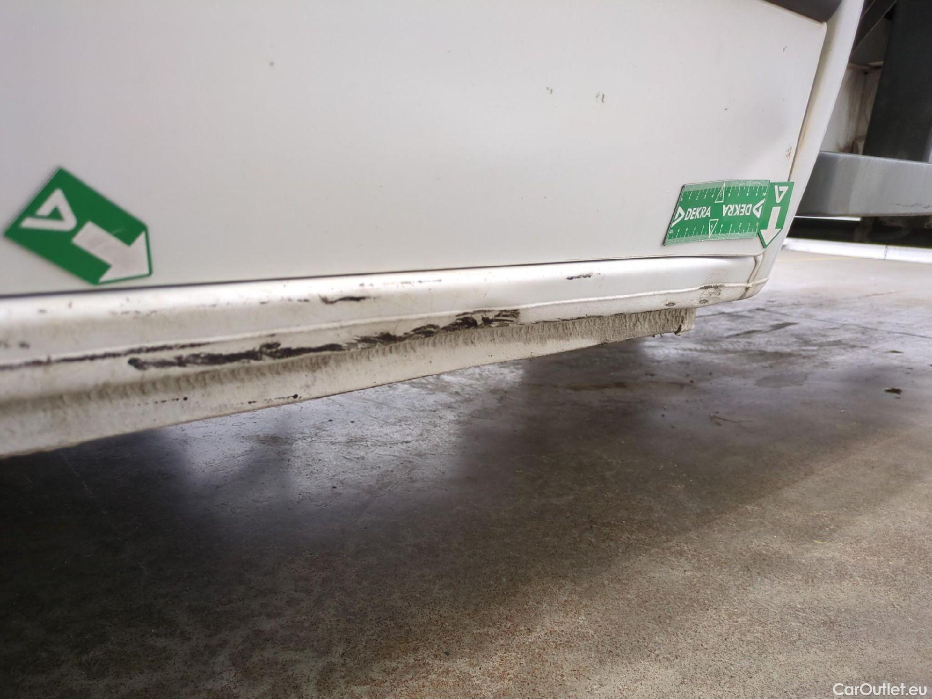  Renault  Master  Chassis dble Cabine L3H1 3 5t 2.3 dCi 145CV BVM6 7 Sieges E5 #128