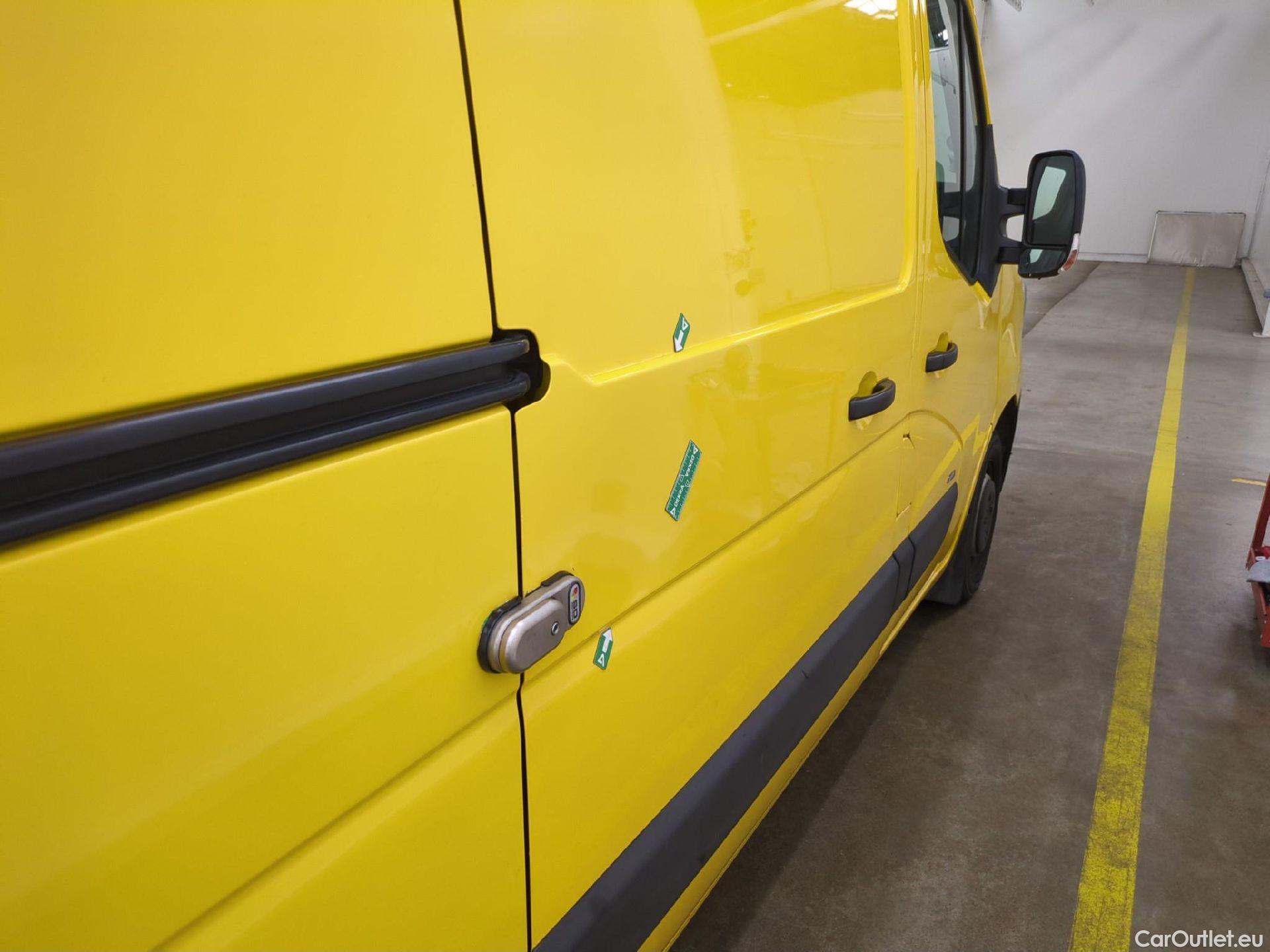  Renault  Master RENAULT  / 2019 / 4P / Fourgon tôlé FG Z.E.Tr CF F3100 L2H2 R75 AI - 19 #12