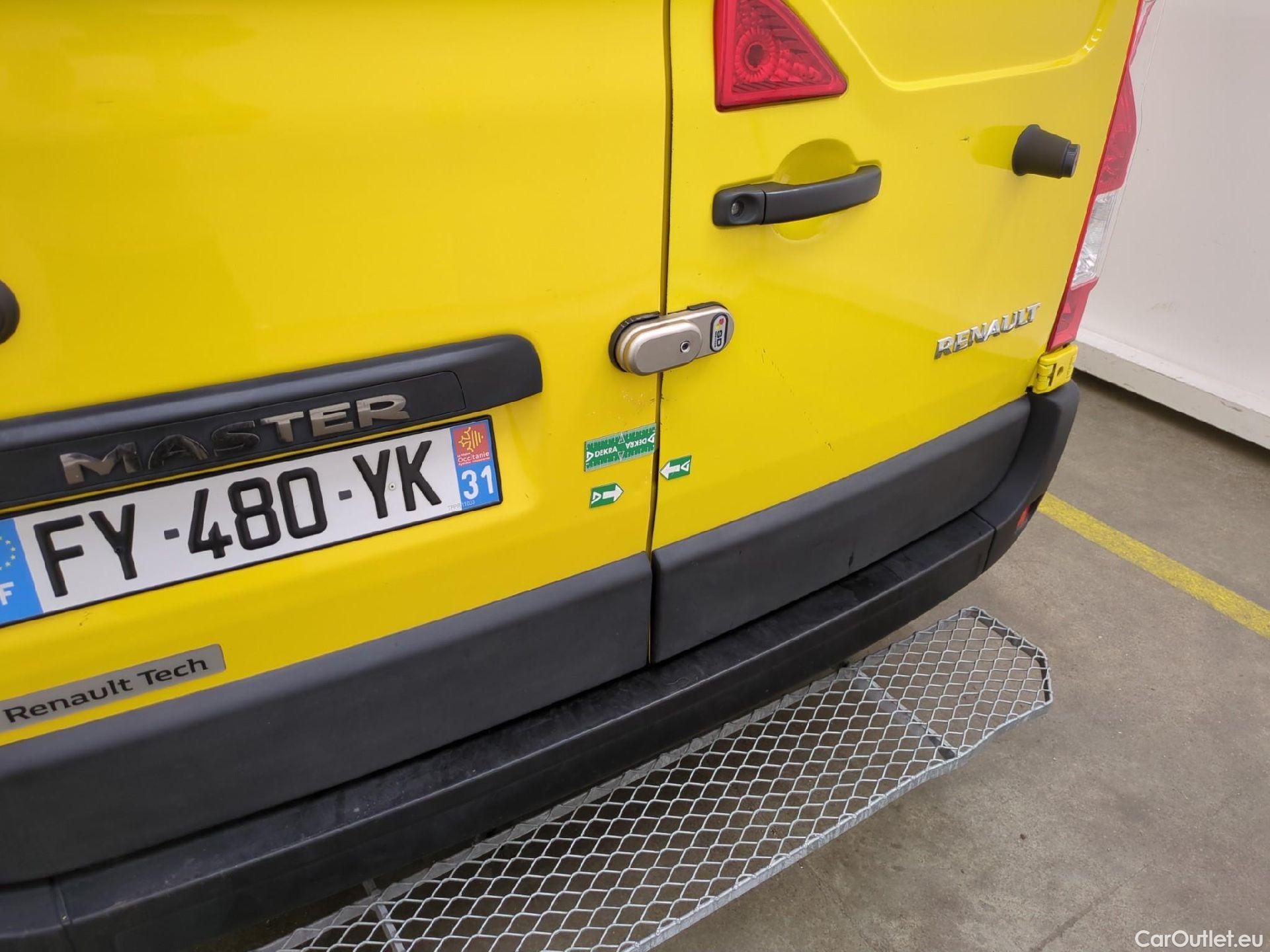  Renault  Master RENAULT  / 2019 / 4P / Fourgon tôlé FG Z.E.Tr CF F3100 L2H2 R75 AI - 19 #35
