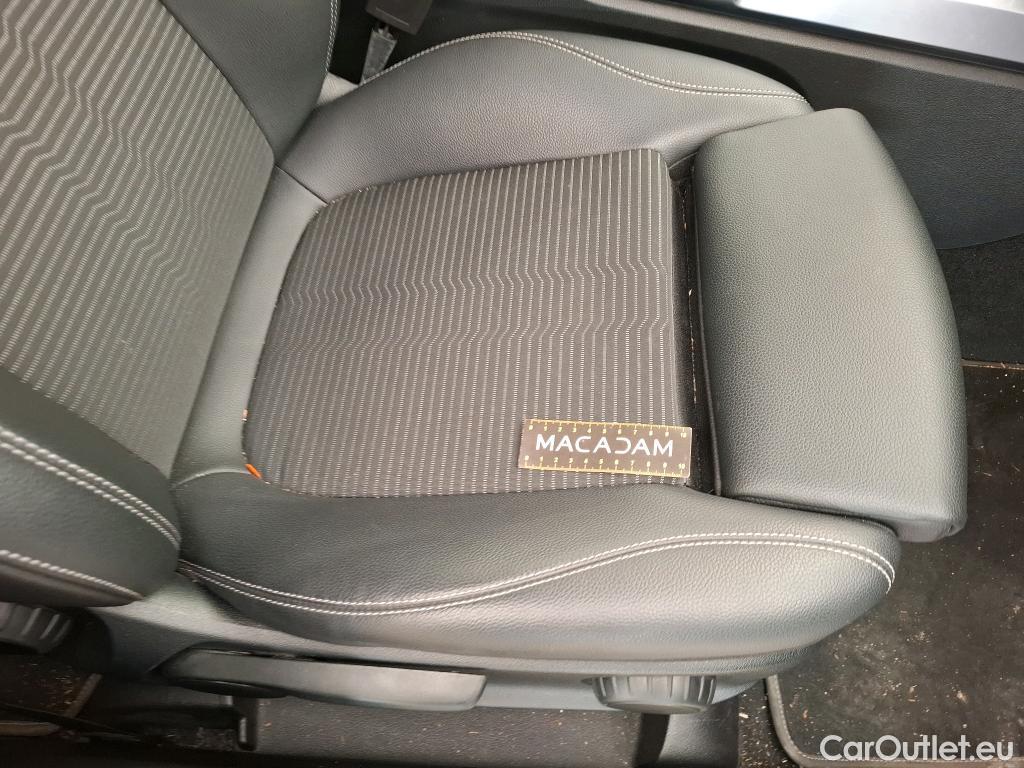  Mercedes  GLB MERCEDES-BENZ  / 2019 / 5P / SUV  200 d Business Line #43