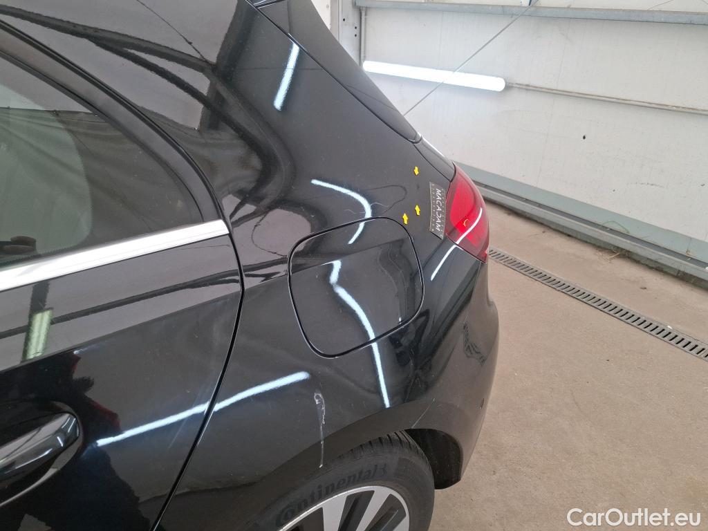  Mercedes  A-Klasse MERCEDES-BENZ Classe A Compact / 2018 / 5P / Berline A 200 Business Line 7G-DCT #1