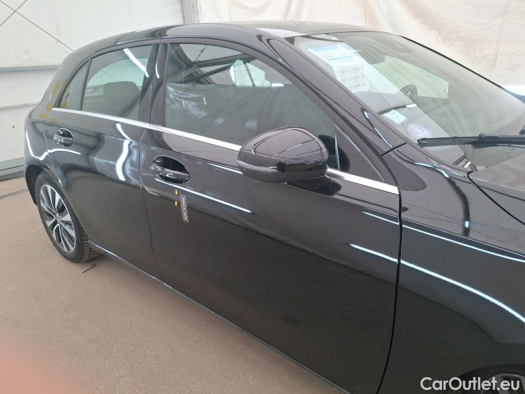  Mercedes  A-Klasse MERCEDES-BENZ Classe A Compact / 2018 / 5P / Berline A 200 Business Line 7G-DCT #19