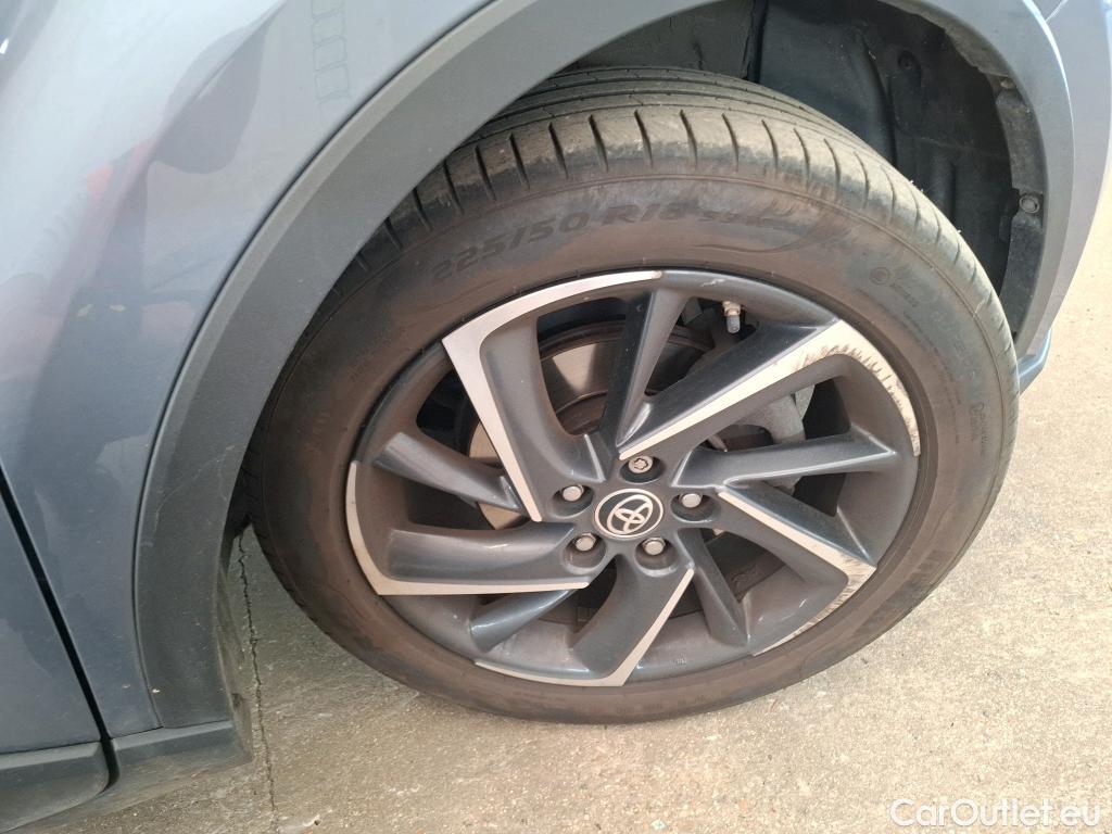  Toyota  C-HR TOYOTA  / 2016 / 5P / SUV 1.8 HYBRIDE 122 GRAPHIC #18