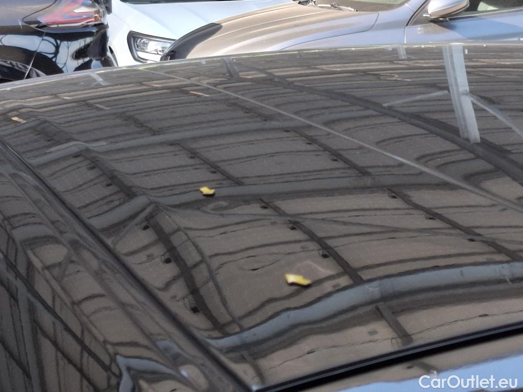  Toyota  C-HR TOYOTA  / 2016 / 5P / SUV 1.8 HYBRIDE 122 GRAPHIC #29