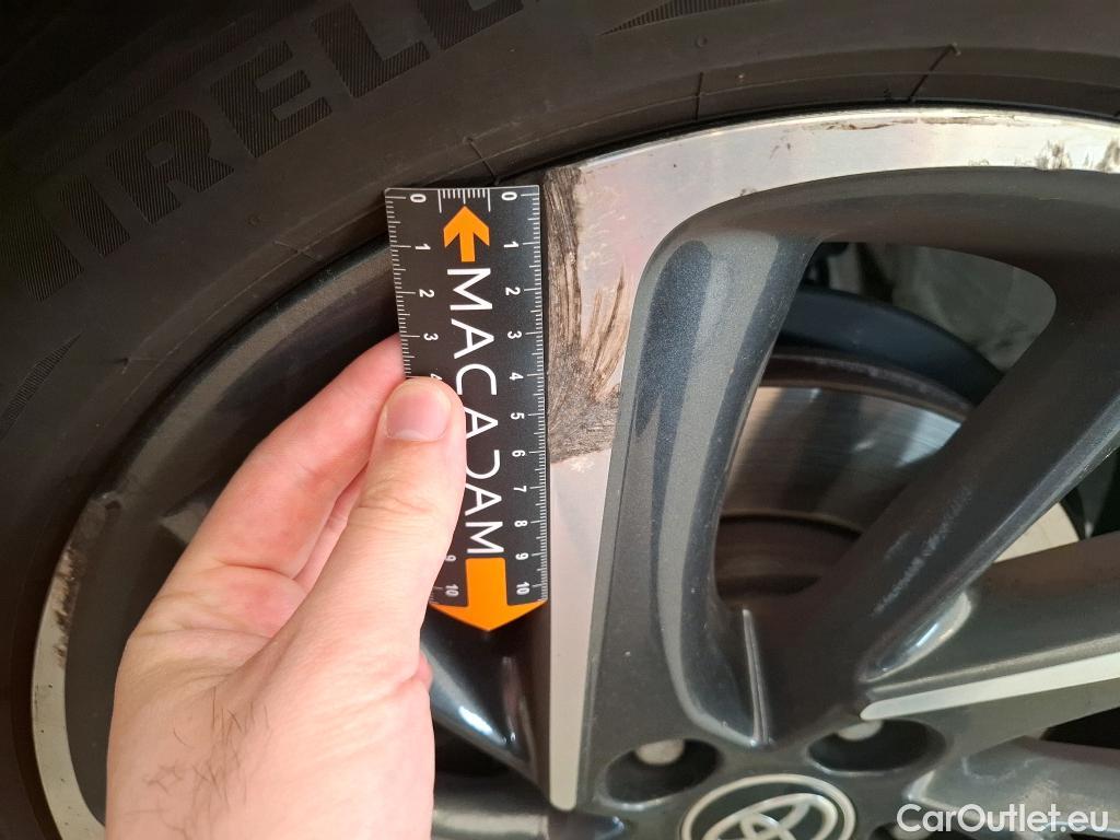  Toyota  C-HR TOYOTA  / 2016 / 5P / SUV 1.8 HYBRIDE 122 GRAPHIC #3