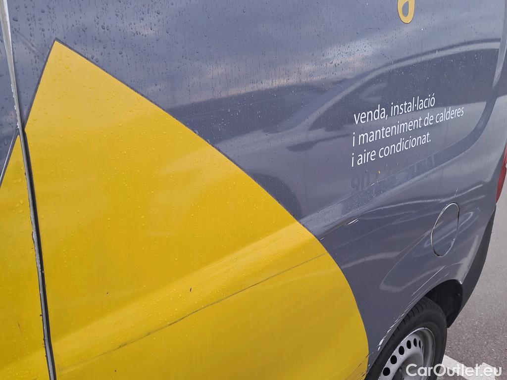  Fiat  Doblo FIAT Doblò Cargo/2015/3P/furgón derivado de turismo Cargo Base Plus 1.3 Mjet 59kW (80CV) #13
