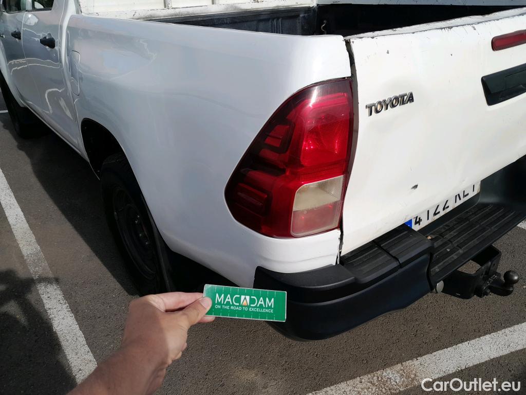  Toyota  Hilux TOYOTA  VU 4p 7G pickup 2.4 D-4D Cabina Doble GX #10