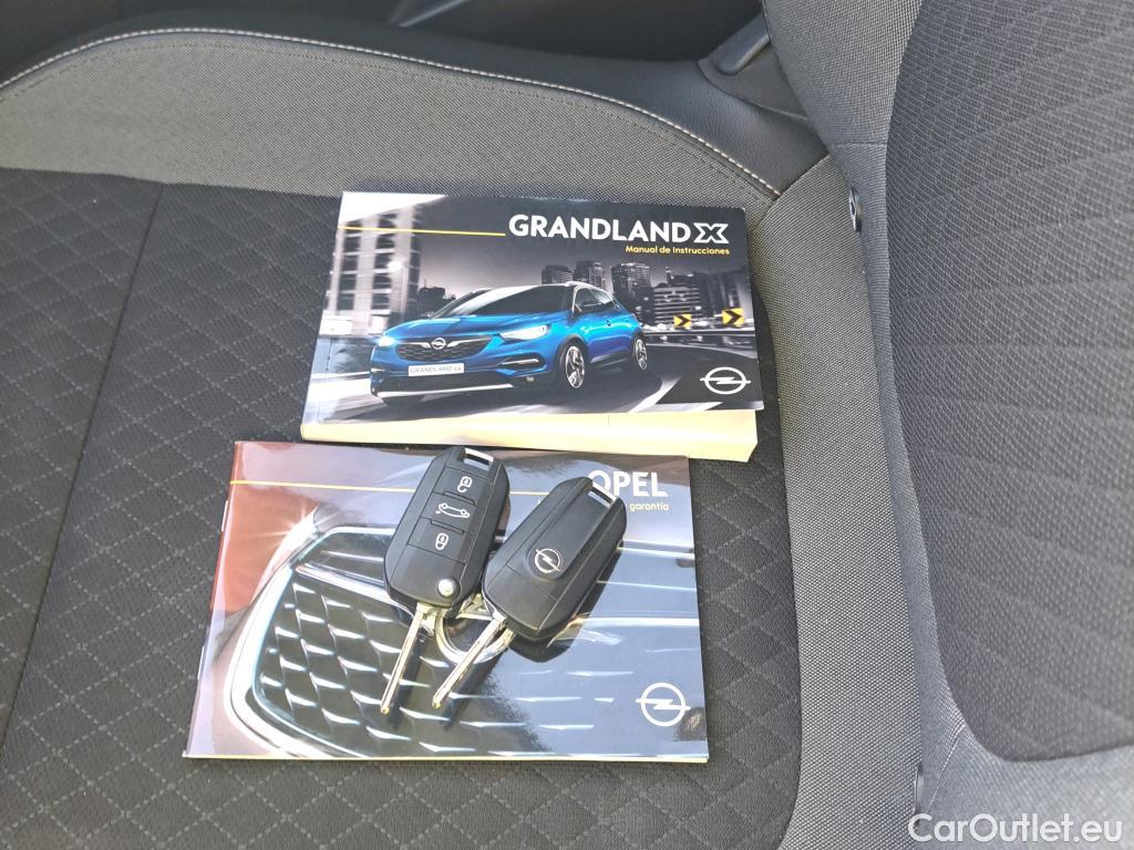  Opel   Grandland X OPEL / 2017 / 5P / todoterreno 1.2 Turbo 120 Aniversario (CX) #16