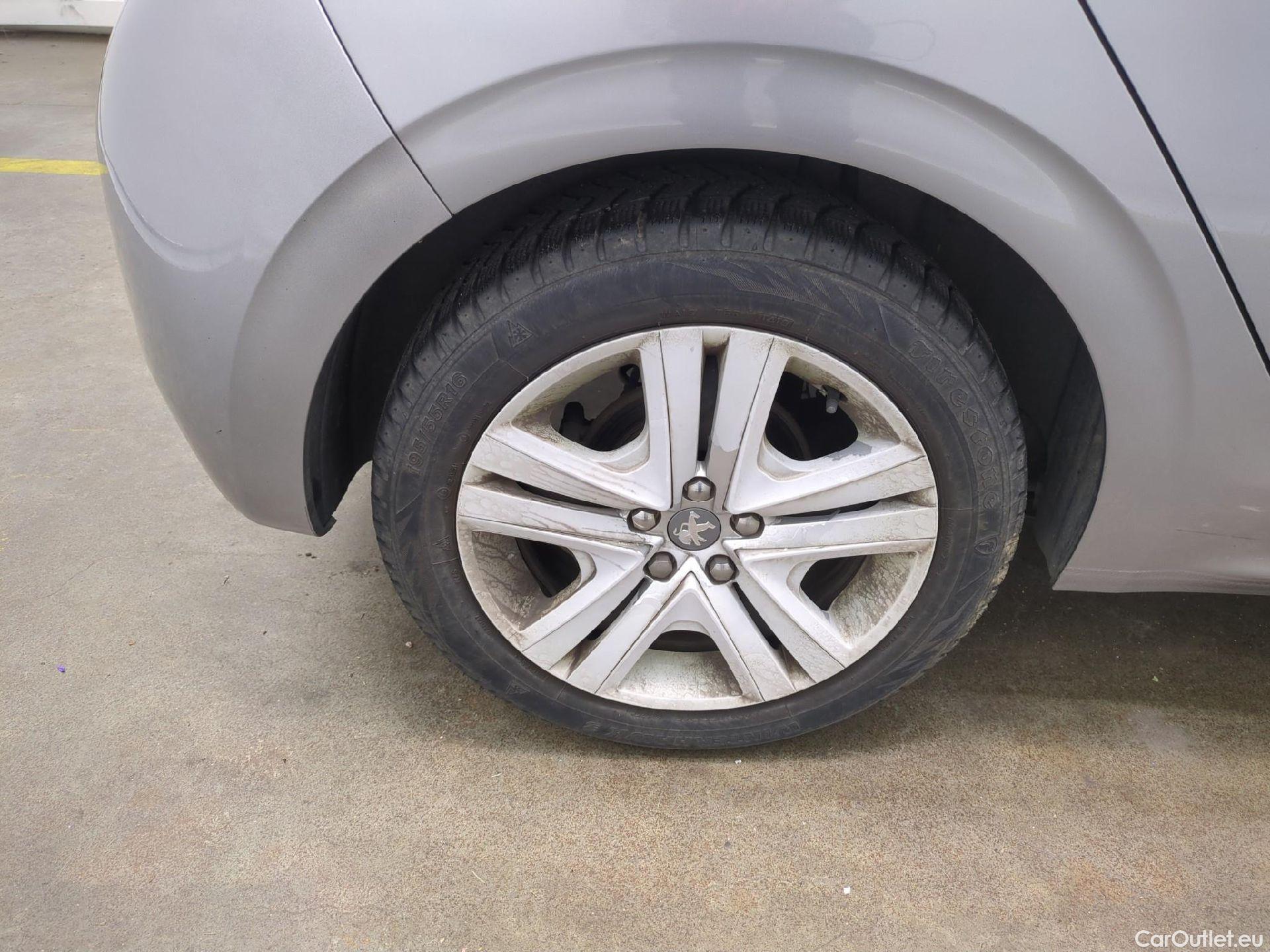  Peugeot  208  Allure Business 1.2 PureTech 110CV BVM6 E6dT #12