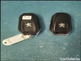 Peugeot  3008 PEUGEOT  / 2020 / 5P / SUV BLUEHDI 130 EAT8 SeS ALLURE #136