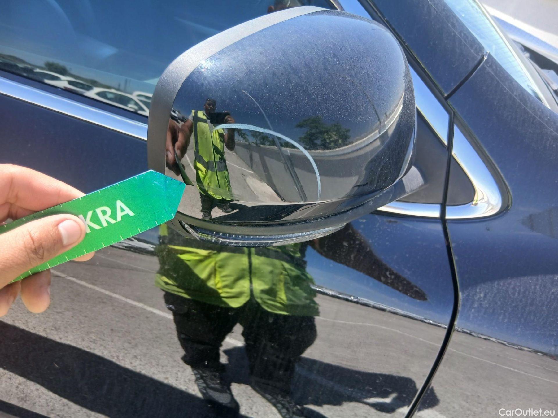  Renault  Kadjar RENAULT  / 2019 / 5P / crossover Zen GPF TCe 103kW (140CV) EDC (AC) #26