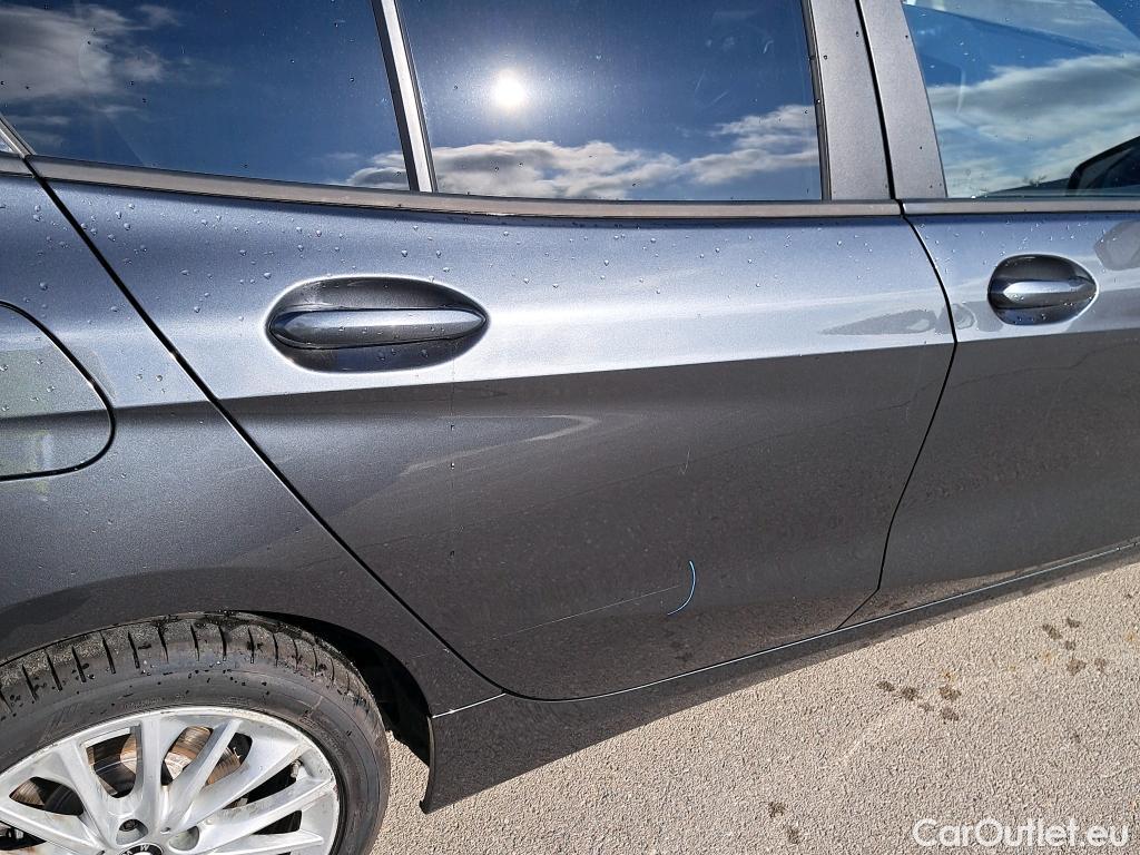  Bmw  Serie 1 BMW  / 2019 / 5P / berlina con portón 118i #17