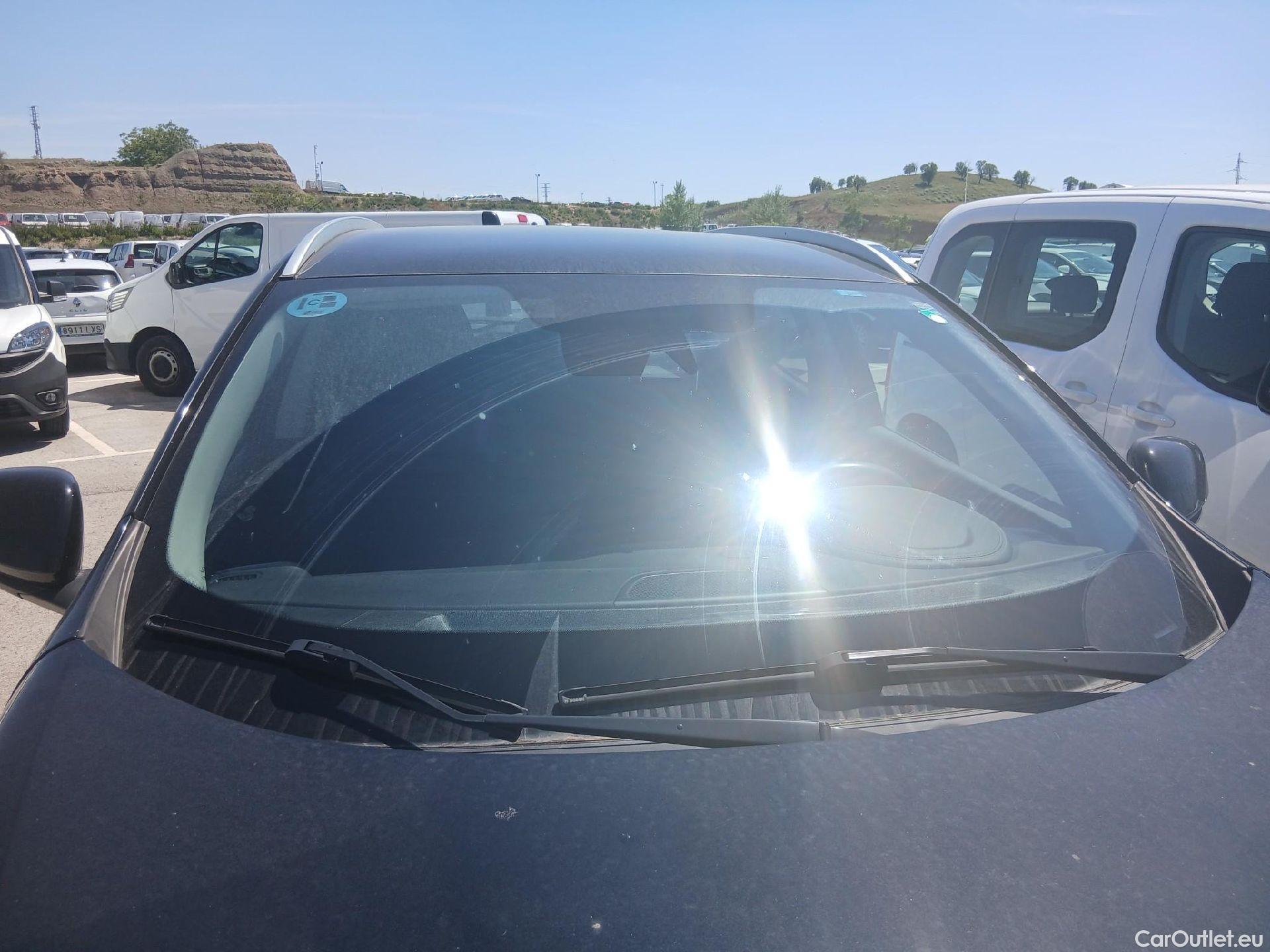  Renault  Kadjar RENAULT  / 2019 / 5P / crossover Zen GPF TCe 103kW (140CV) EDC (AC) #8